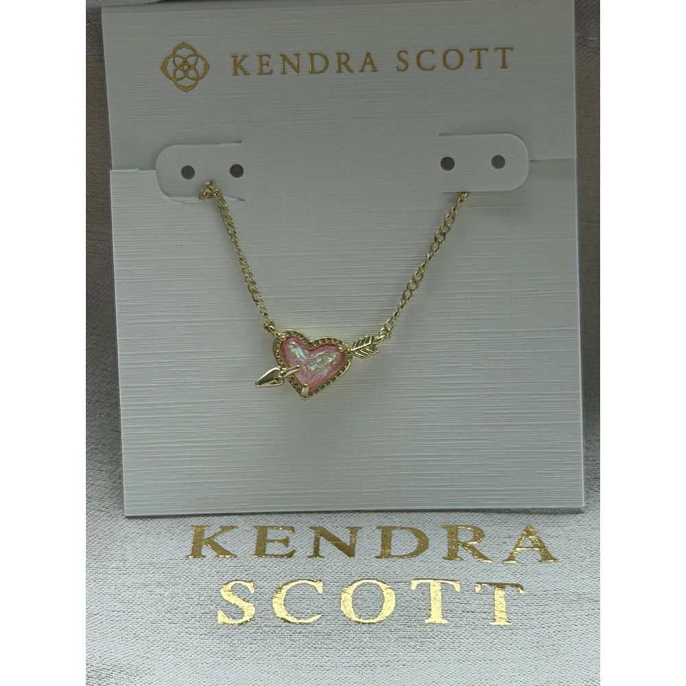 Kendra Scott pink heart necklace